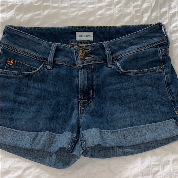 Hudson Jeans Pants - HUDSON Crowley mid thigh shorts